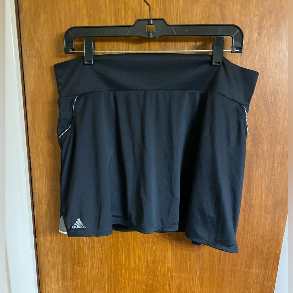 Ladies black Adidas tennis skort in EUC size XL - Picture 1 of 13